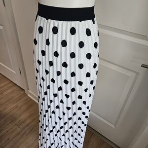 Elegant Black and White Polka Dot Maxi Skirt